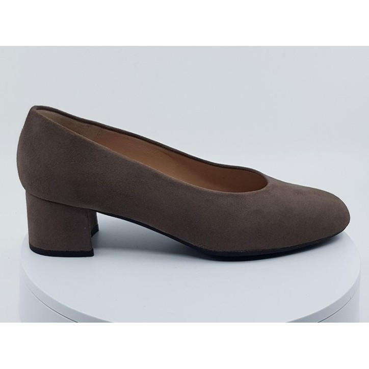 Escarpins Taupe Brenda Zaro chez FrancelShop