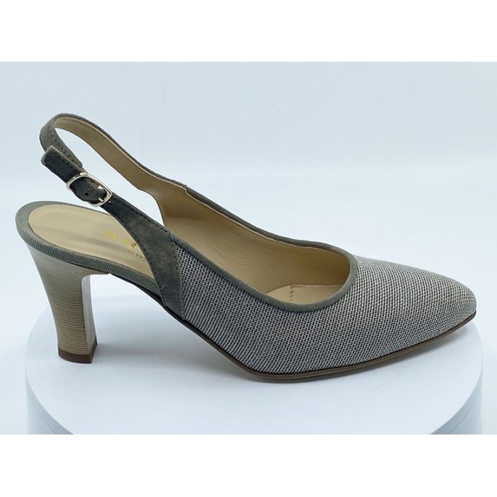 Escarpins beige de la marque Brunate