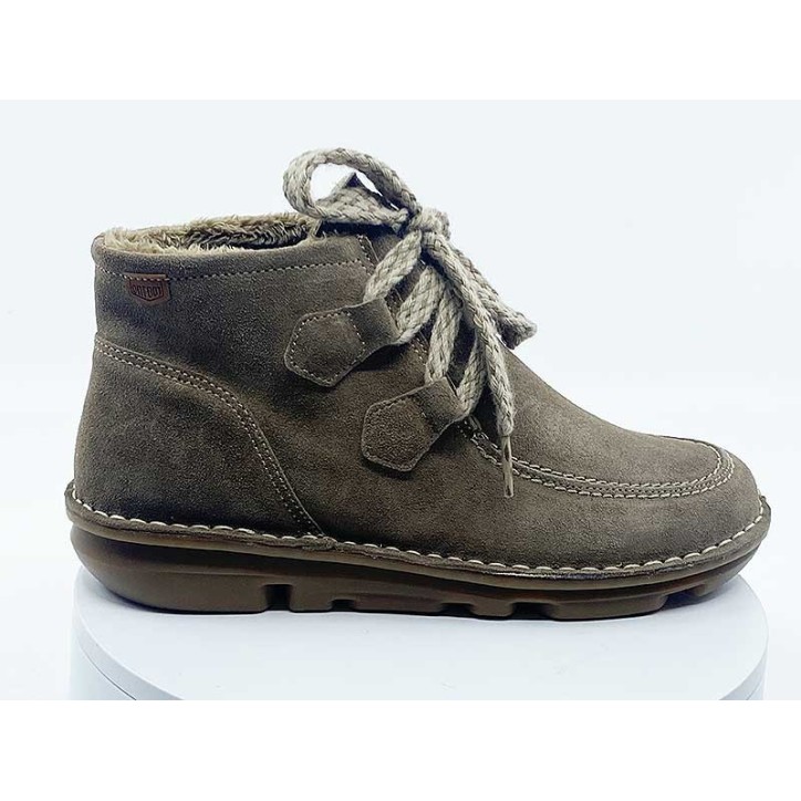Boots 30607 Vison Nubuck - on foot