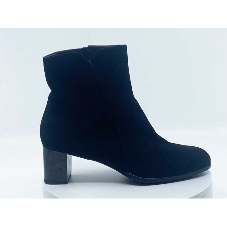 Boots brunate noir veau velours