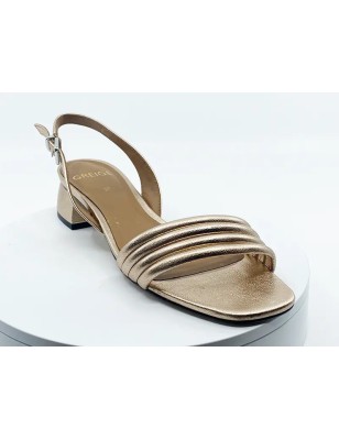 Sandales / Nu-pieds dorés pour femmes