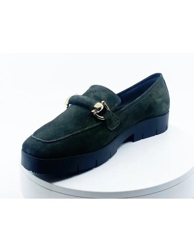 Mocassins 2024 : élégance classique et confort moderne