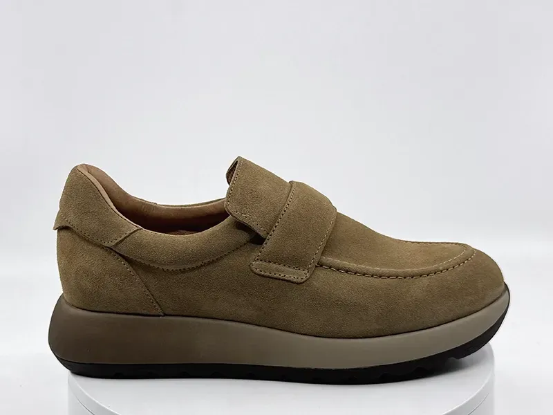 Baskets Carabel Beige nubuck  REQINS